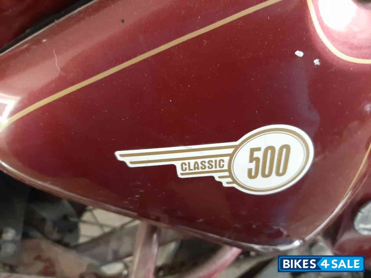 Marron Royal Enfield Classic 500