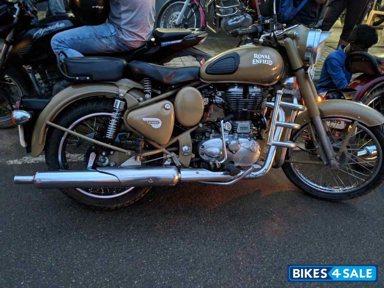 Royal Enfield Classic Desert Storm Royal Enfield Classic Desert Storm