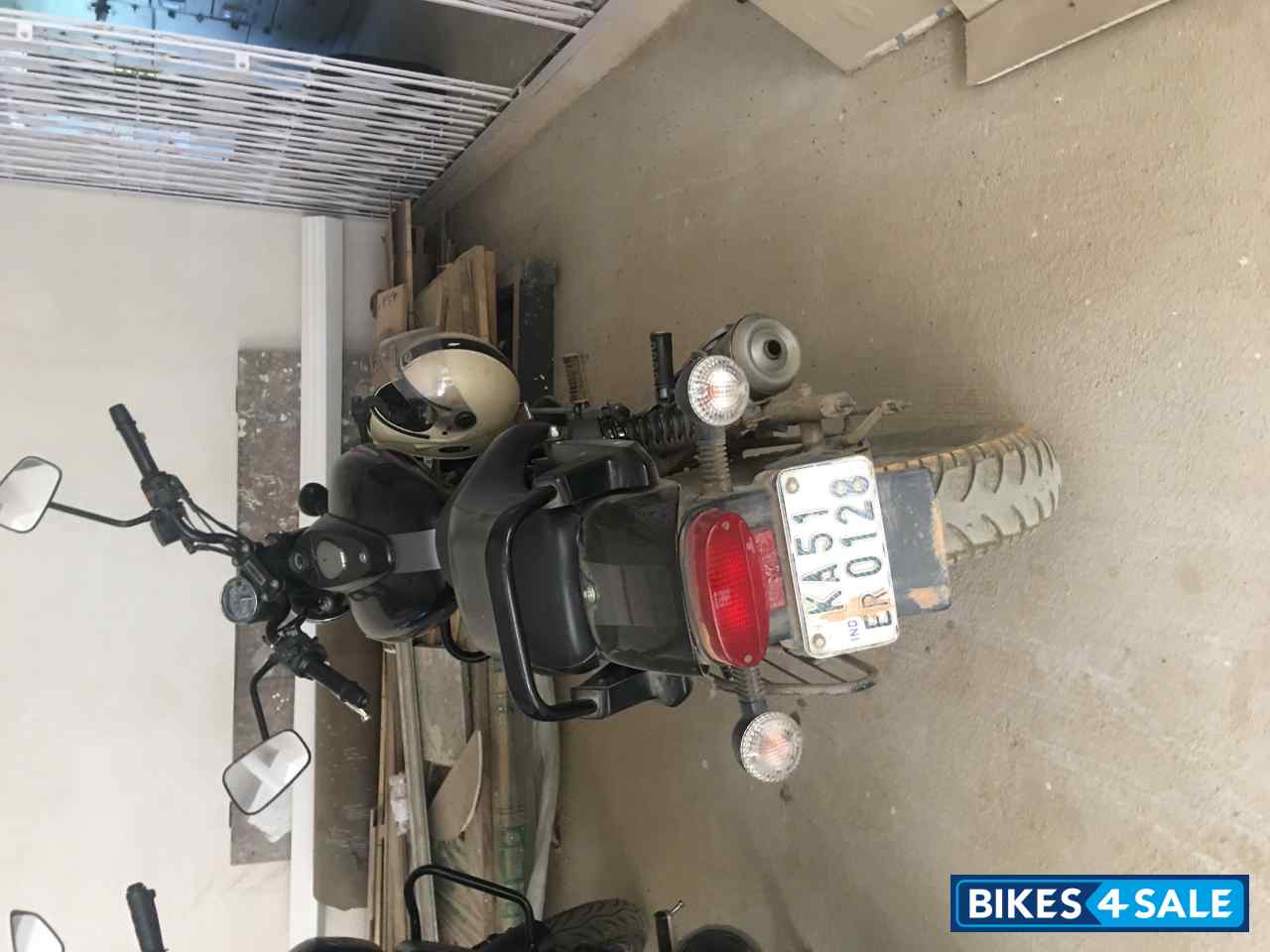 Bajaj Avenger Street 220