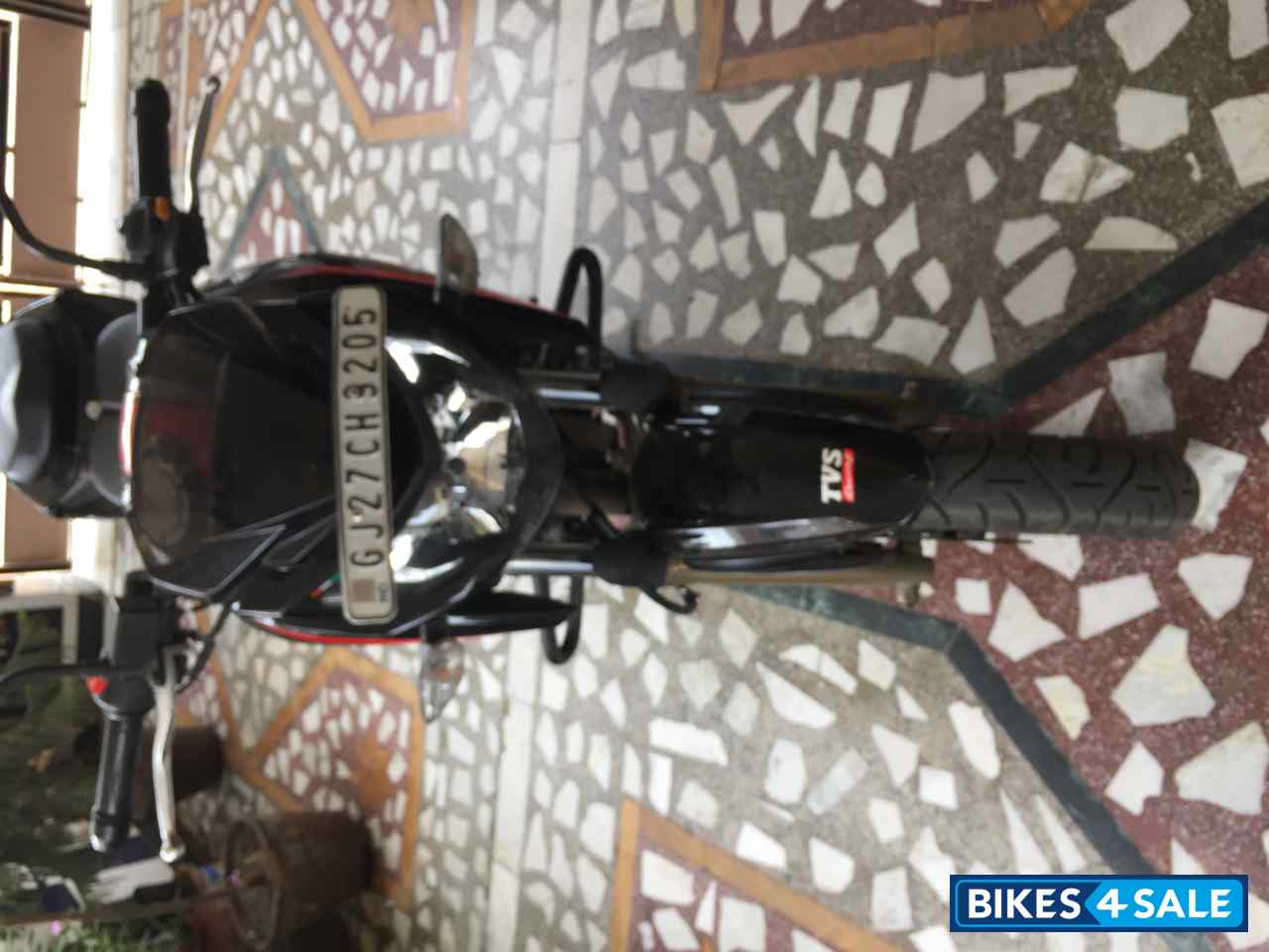 TVS Apache RTR 200 4V Race Edition 2.0 TVS Apache RTR 200 4V Race Edition 2.0