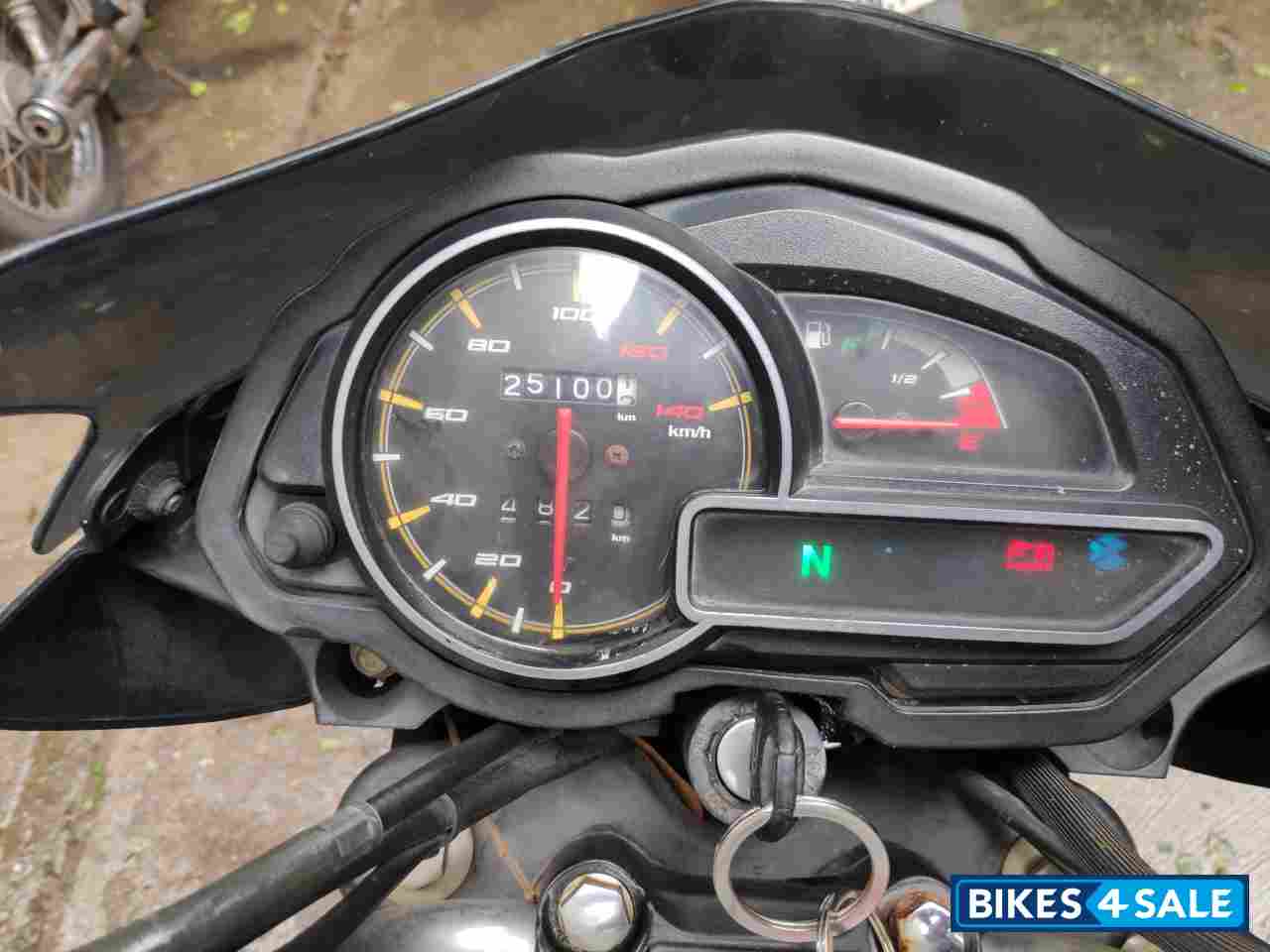 Black And Red Bajaj Discover 150 S Black And Red Bajaj Discover 150 S