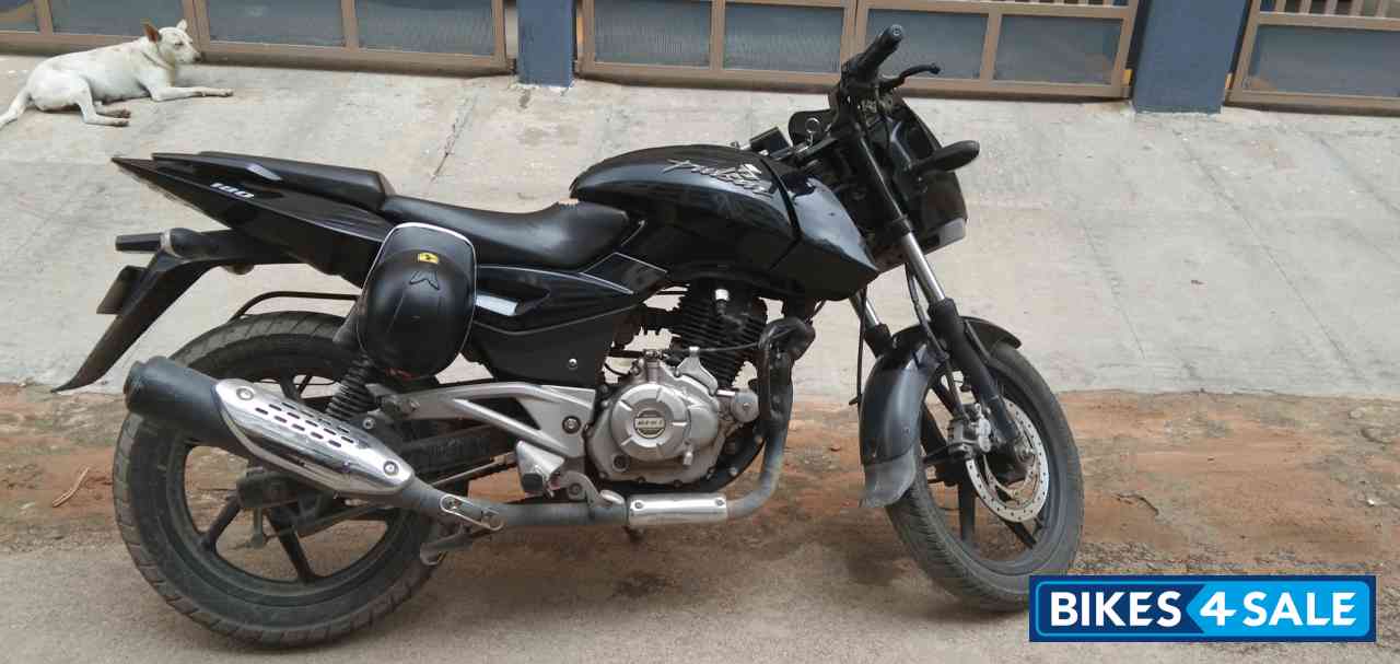 Black Bajaj Pulsar 180 DTSi