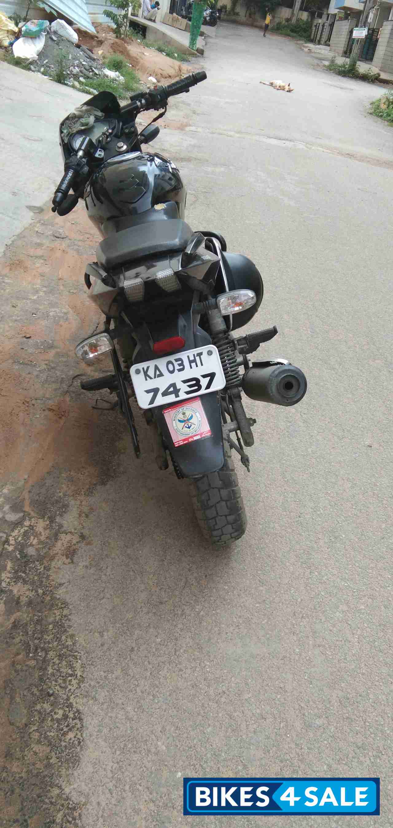 Black Bajaj Pulsar 180 DTSi