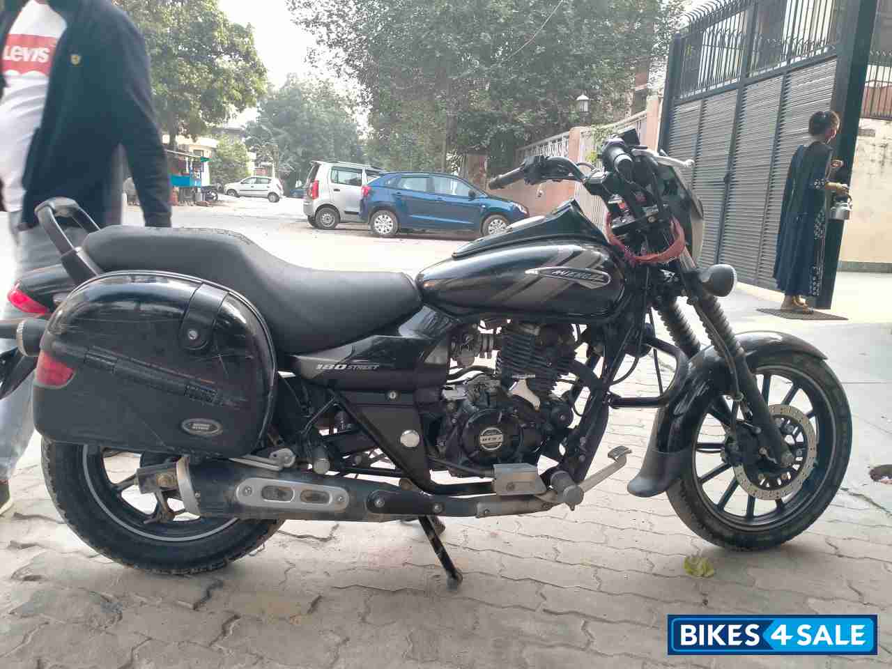 Back Bajaj Avenger Street 180