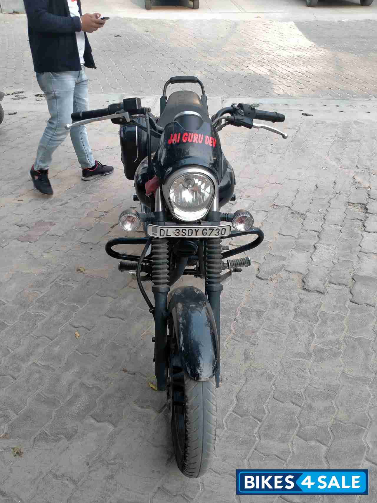 Back Bajaj Avenger Street 180