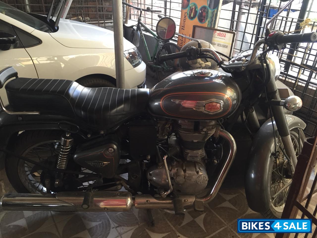 Grey Royal Enfield Bullet Standard 500