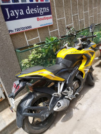 Bajaj Pulsar RS 200 ABS