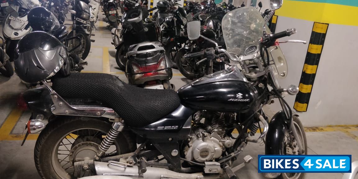 Bajaj Avenger 220 DTS-i Bajaj Avenger 220 DTS-i