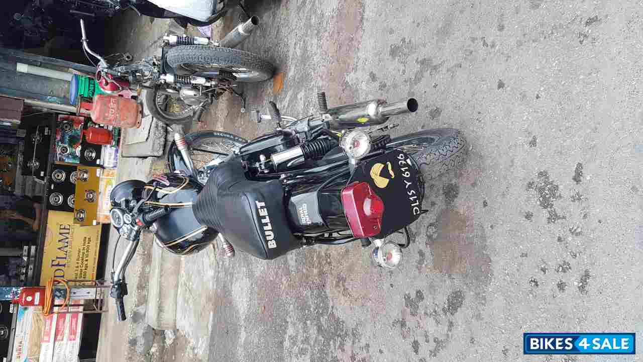 Black Royal Enfield Bullet Standard 350 Black Royal Enfield Bullet Standard 350