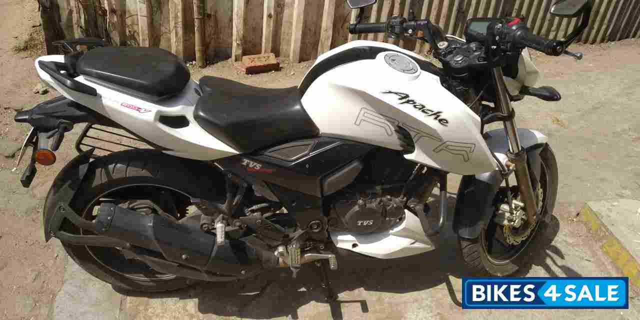TVS Apache RTR 200 4V