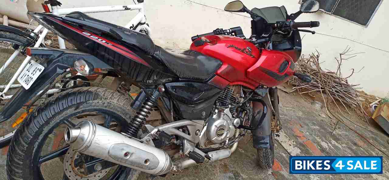 Red And Black Bajaj Pulsar 220F Red And Black Bajaj Pulsar 220F