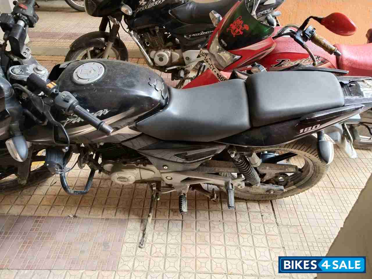 Black Bajaj Pulsar 180 DTSi