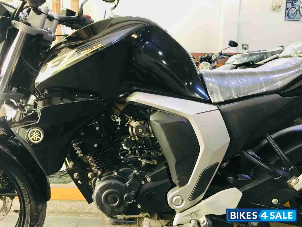 Black Yamaha FZ FI V2