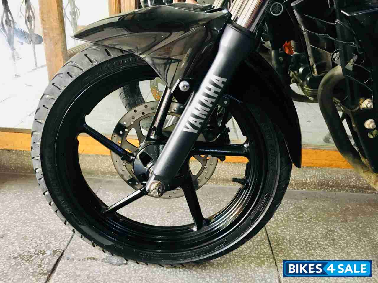 Black Yamaha FZ FI V2