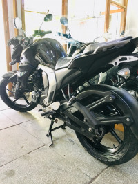 Black Yamaha FZ FI V2