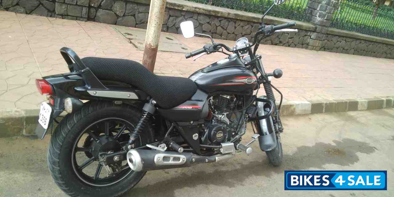 Bajaj Avenger Street 220