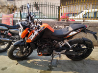 KTM Duke 200