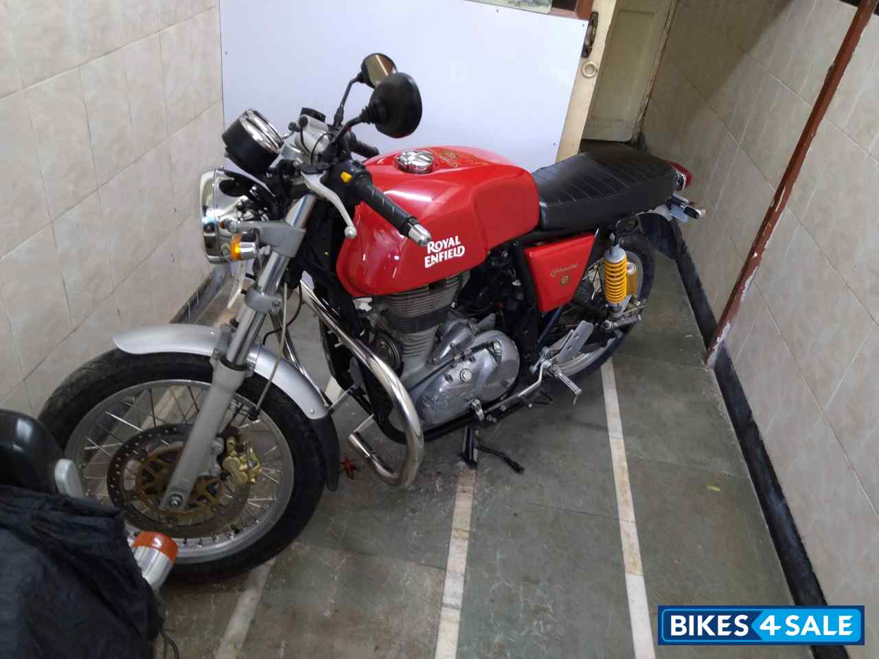 Red Royal Enfield Continental GT 535