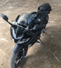 Black Yamaha YZF R15 V3