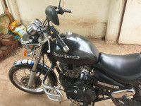 Black Royal Enfield Thunderbird 350
