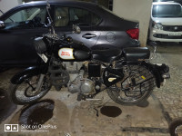 Black Royal Enfield Classic 350