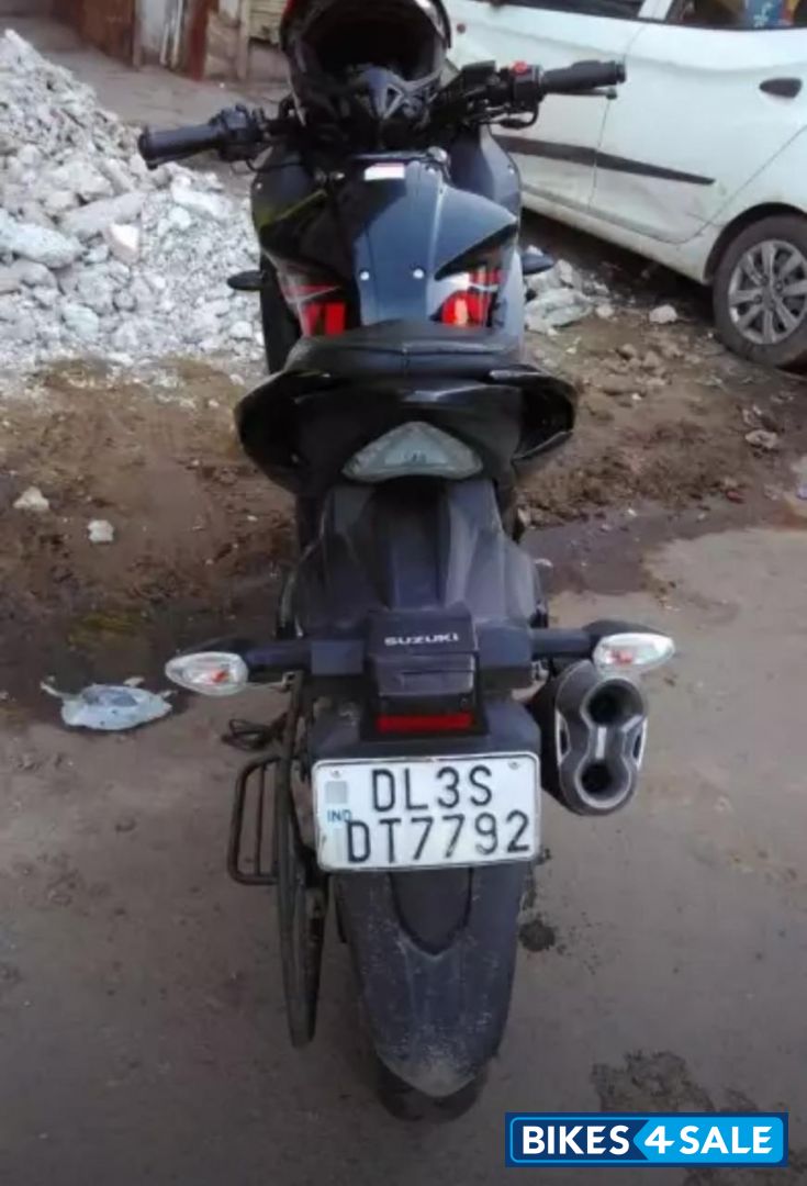 Red & Black Suzuki Gixxer SF