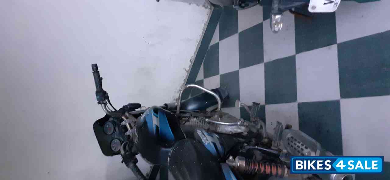 Blue Bajaj Discover DTSi 125