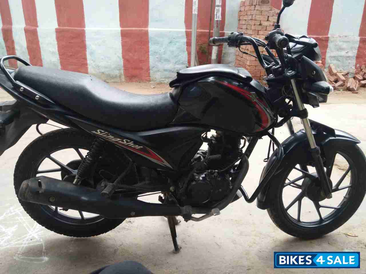 Black Suzuki SlingShot Black Suzuki SlingShot