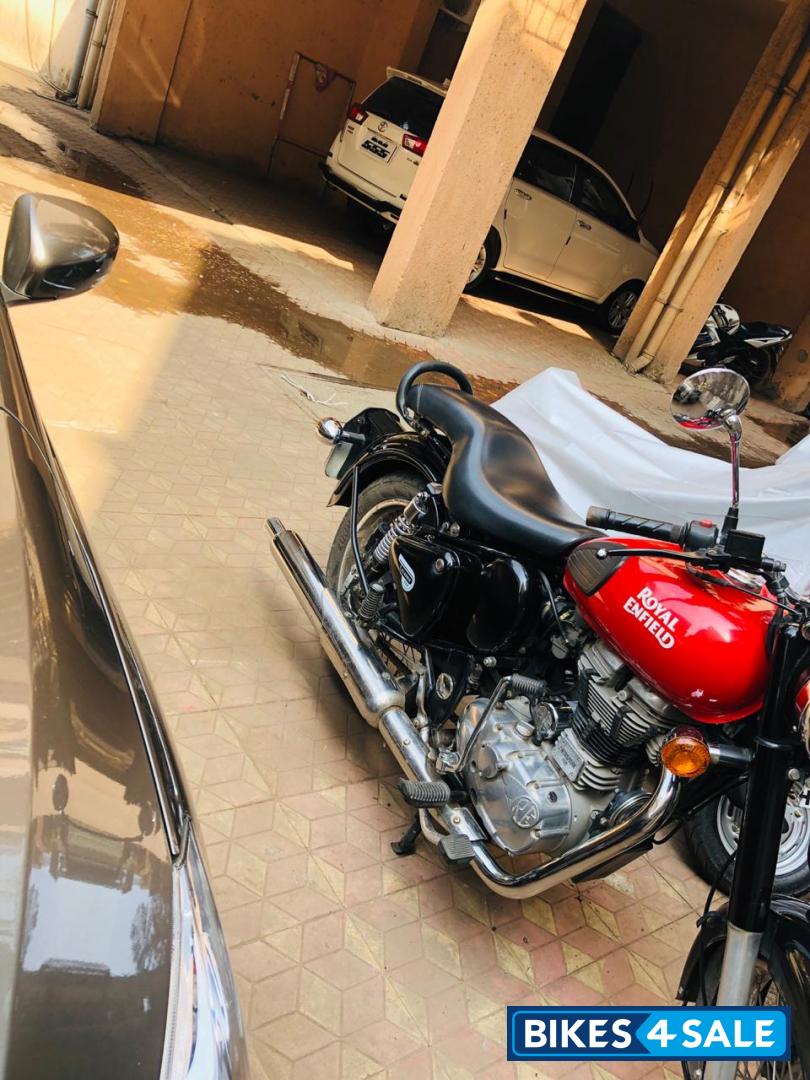 Red Royal Enfield Classic 350 Redditch Red
