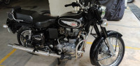 Black Royal Enfield Bullet 500