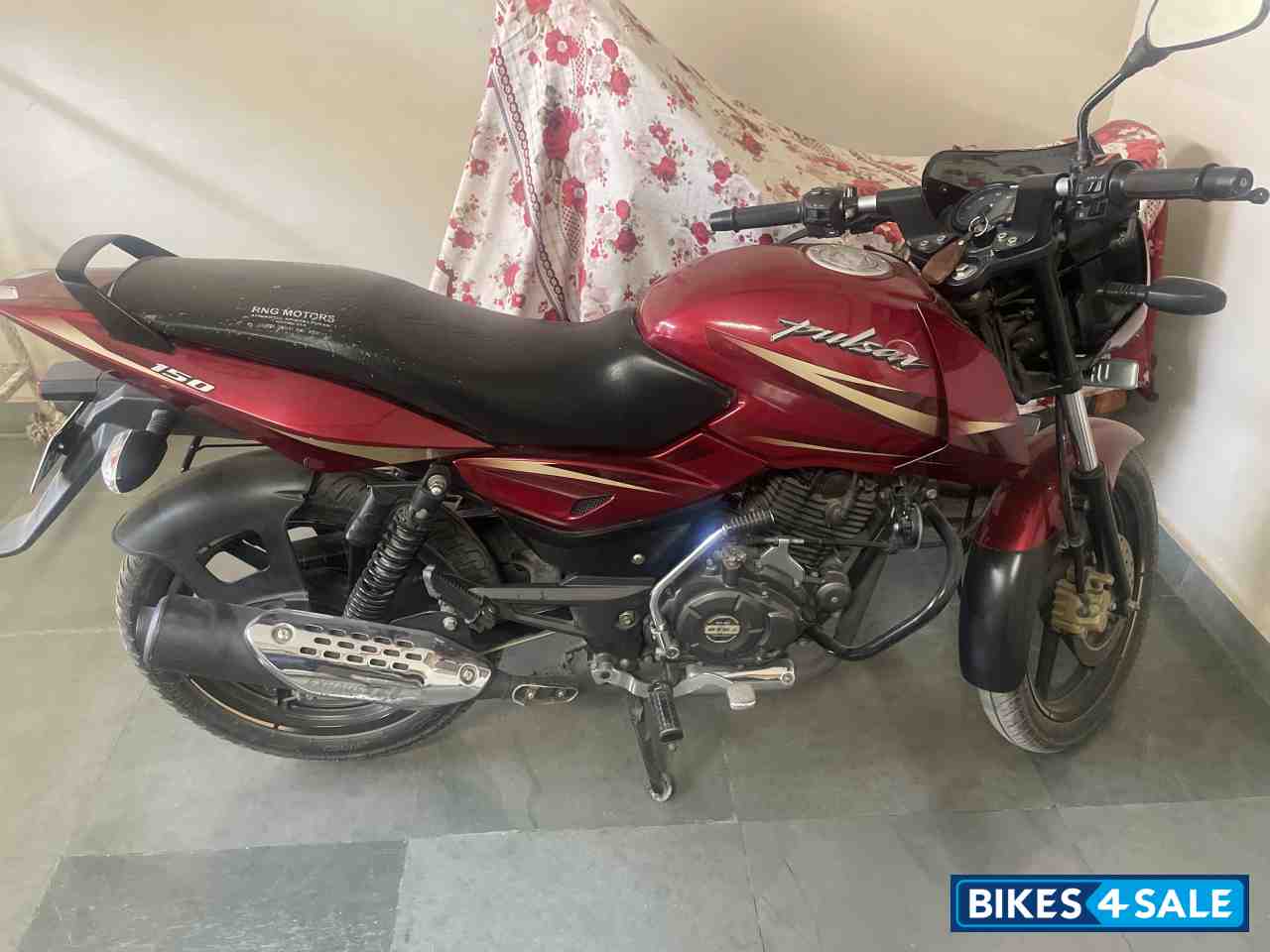 Red Bajaj Pulsar 150 DTSi