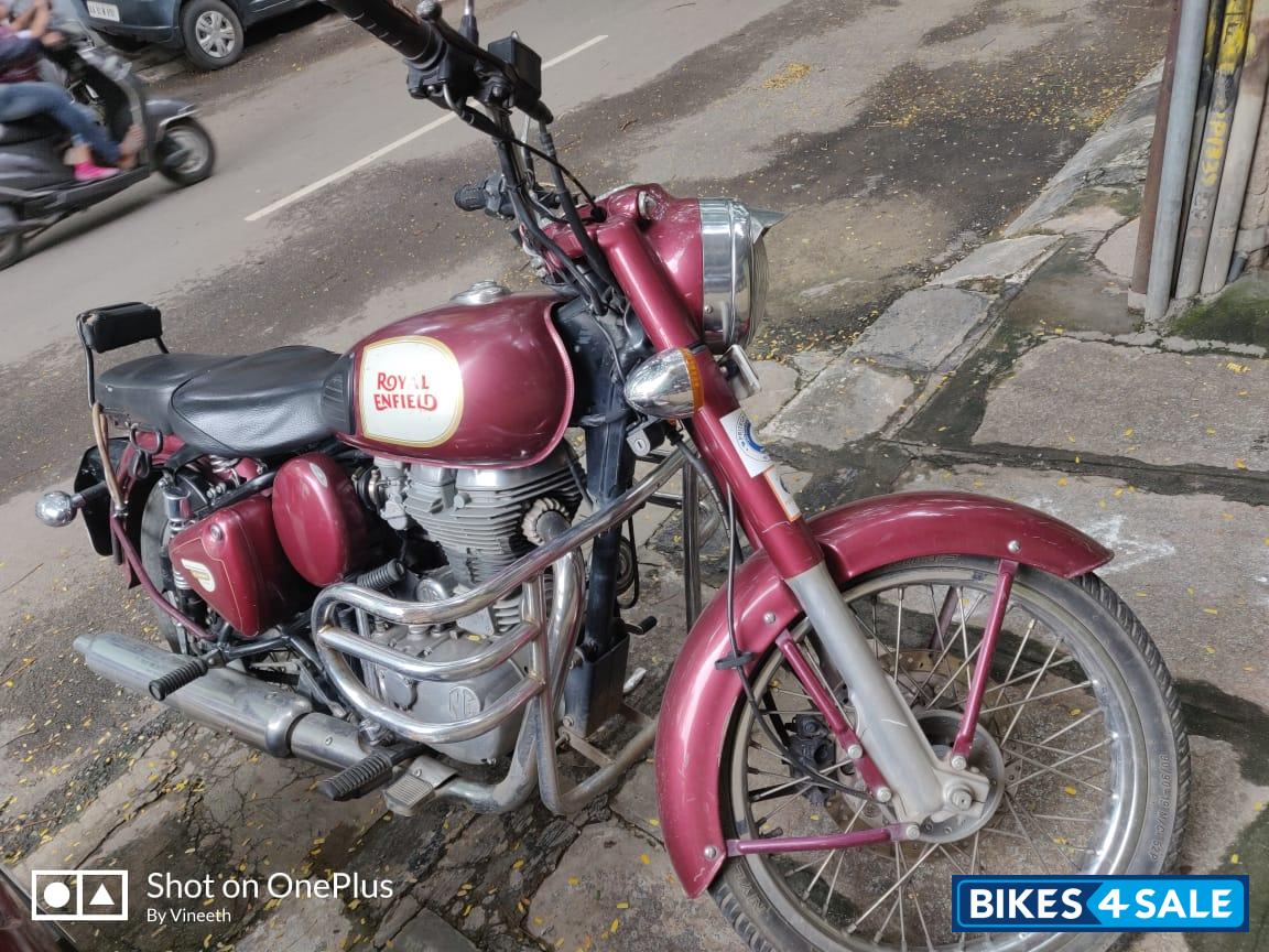 Maroon Royal Enfield Classic 350