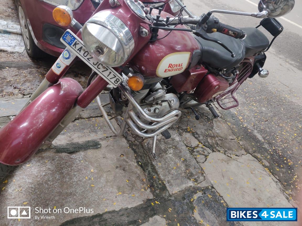 Maroon Royal Enfield Classic 350 Maroon Royal Enfield Classic 350