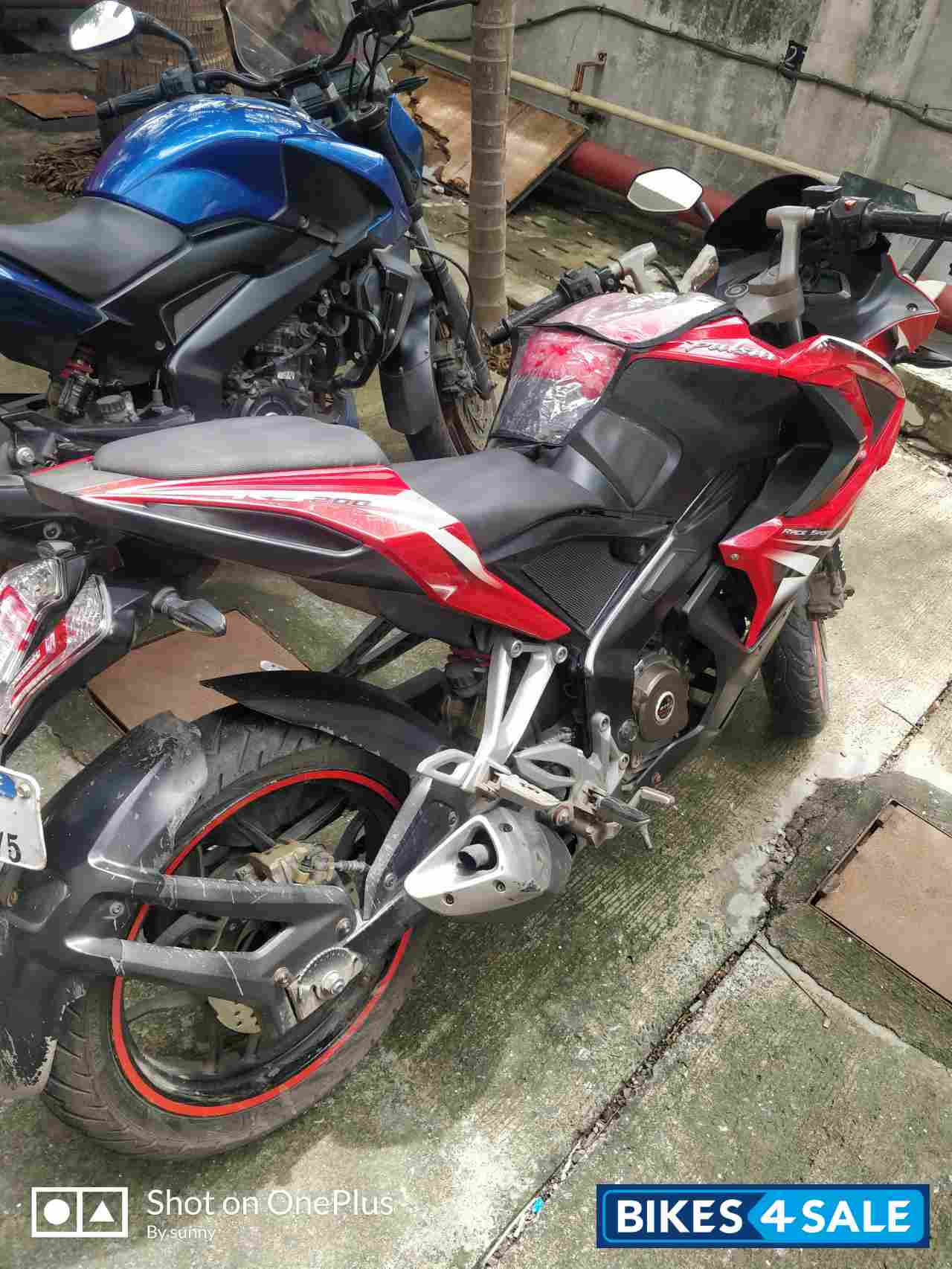 Bajaj Pulsar RS 200 Bajaj Pulsar RS 200