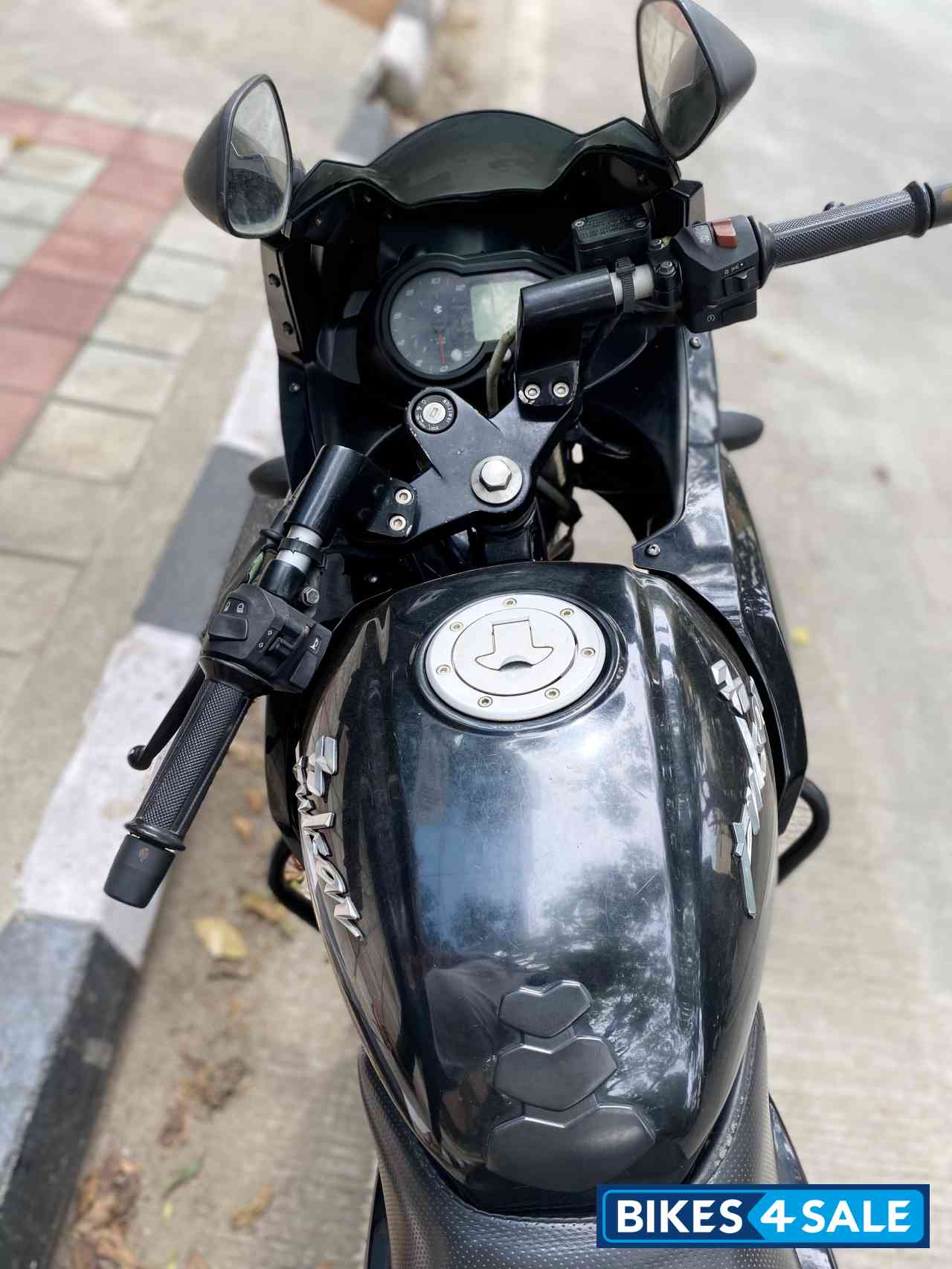 Bajaj Pulsar 220 DTSFi