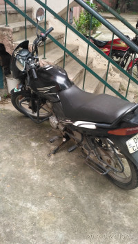 Black Yamaha YBR 125