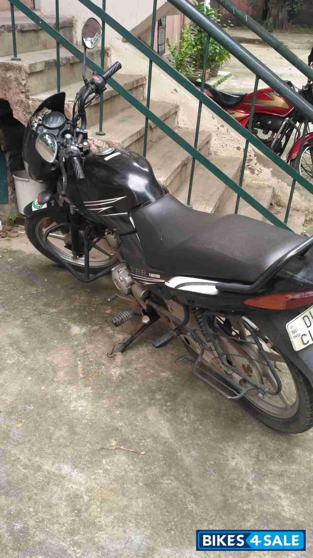 Black Yamaha YBR 125 Black Yamaha YBR 125