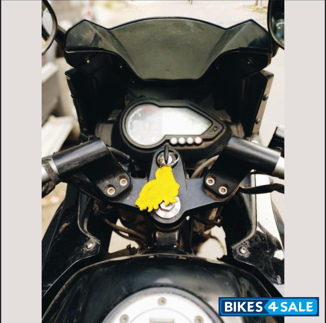 Black Colour Bajaj Pulsar 220 DTSFi