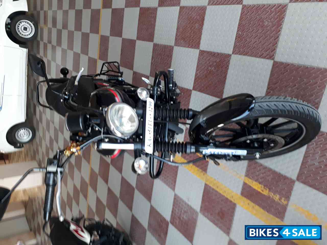 Bajaj Avenger Street 220