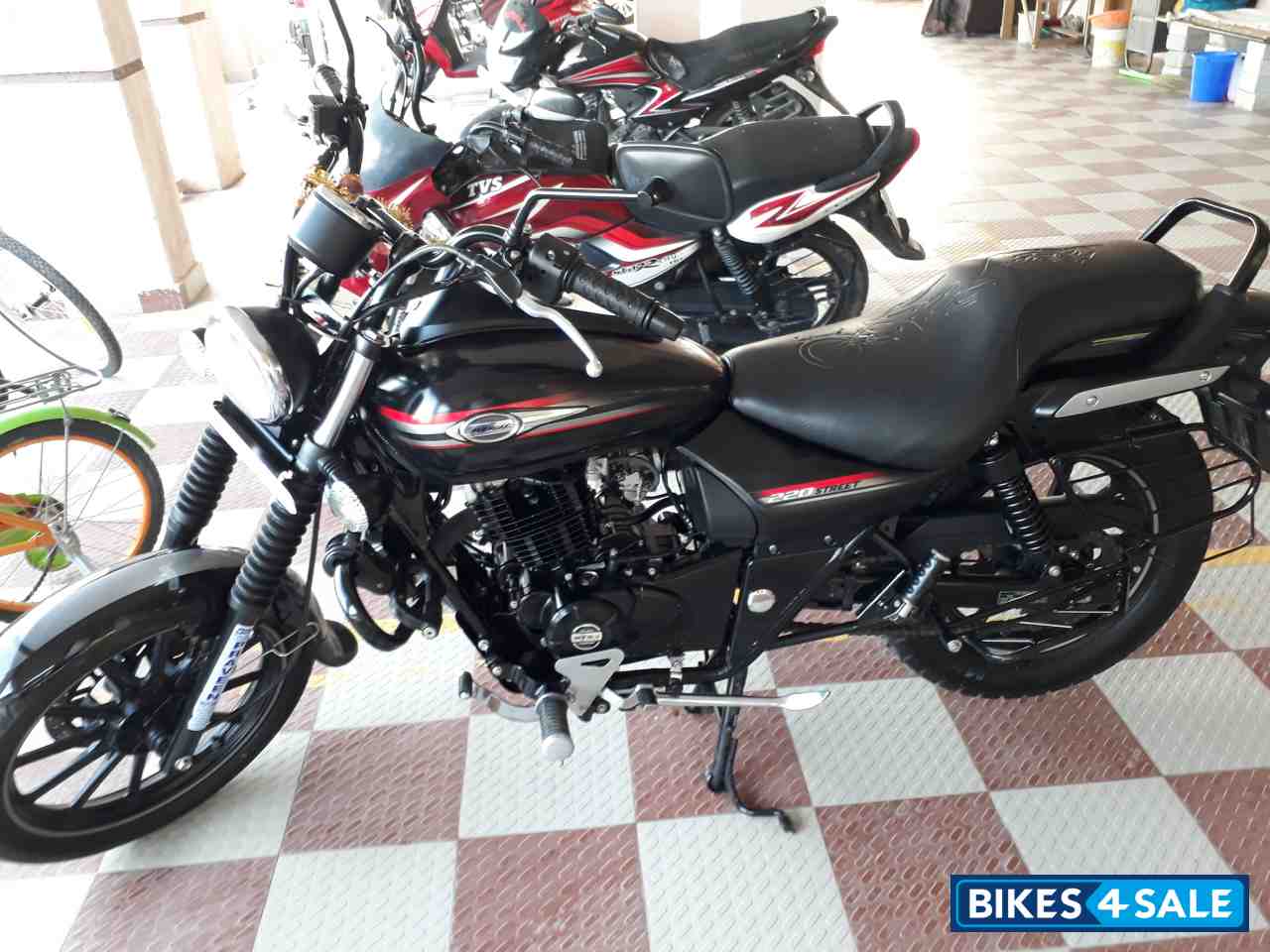 Bajaj Avenger Street 220