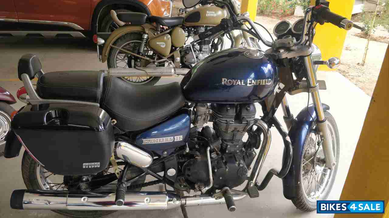 Marine Blue Royal Enfield Thunderbird TwinSpark 350 Marine Blue Royal Enfield Thunderbird TwinSpark 350