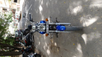 Blue Bajaj Avenger 200 DTS-i