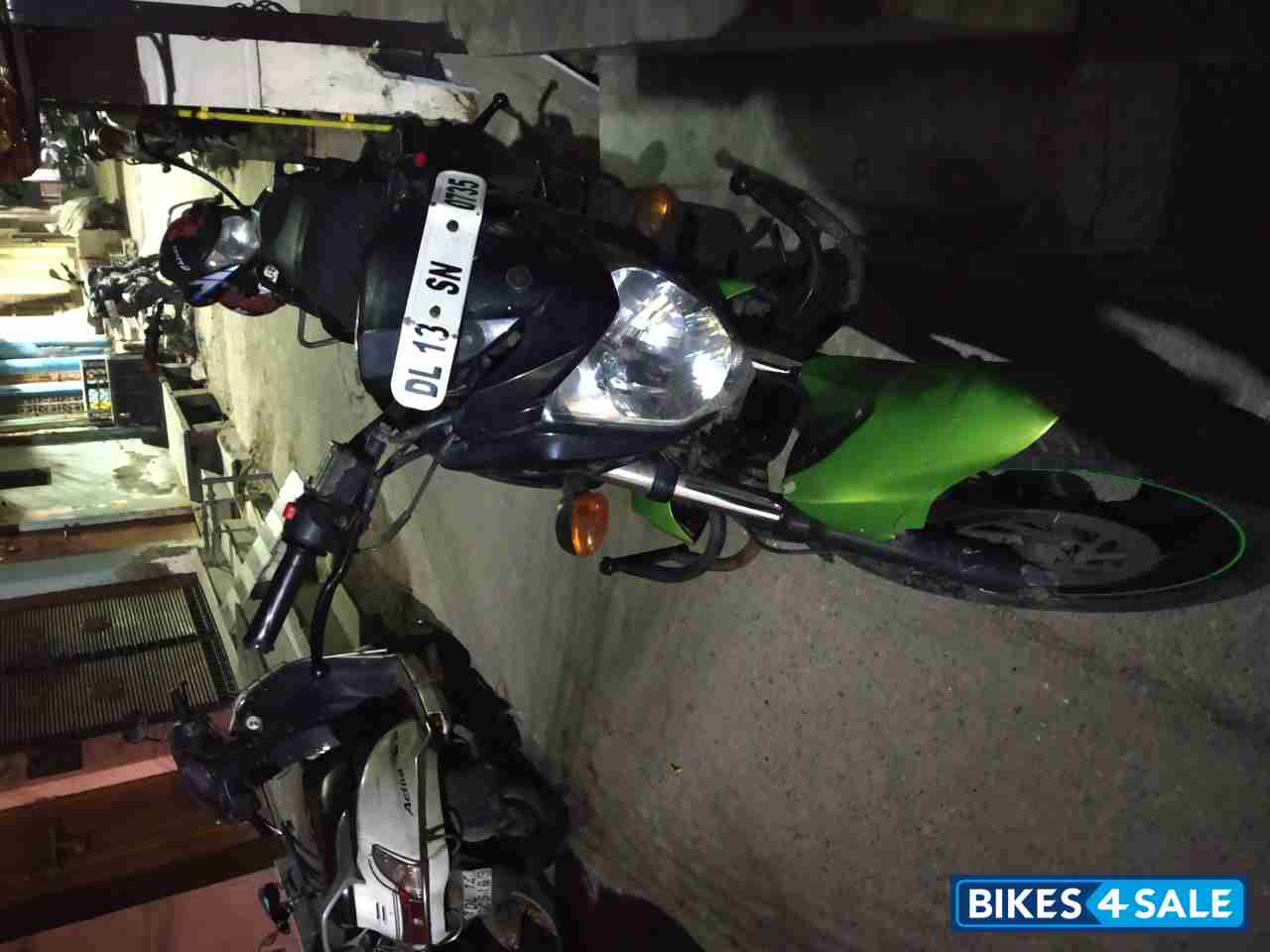 Green Black Yamaha FZ-S