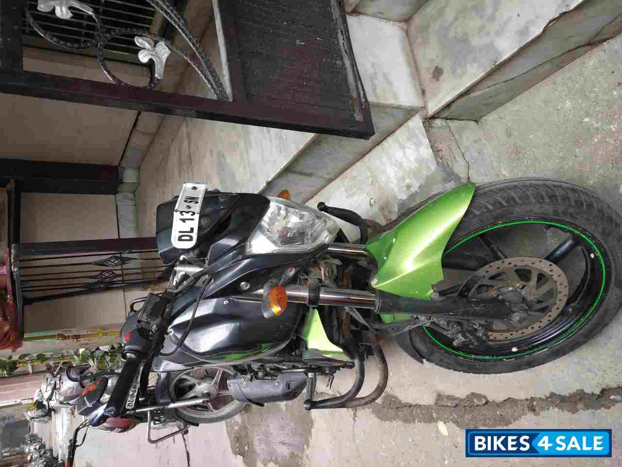 Green Black Yamaha FZ-S