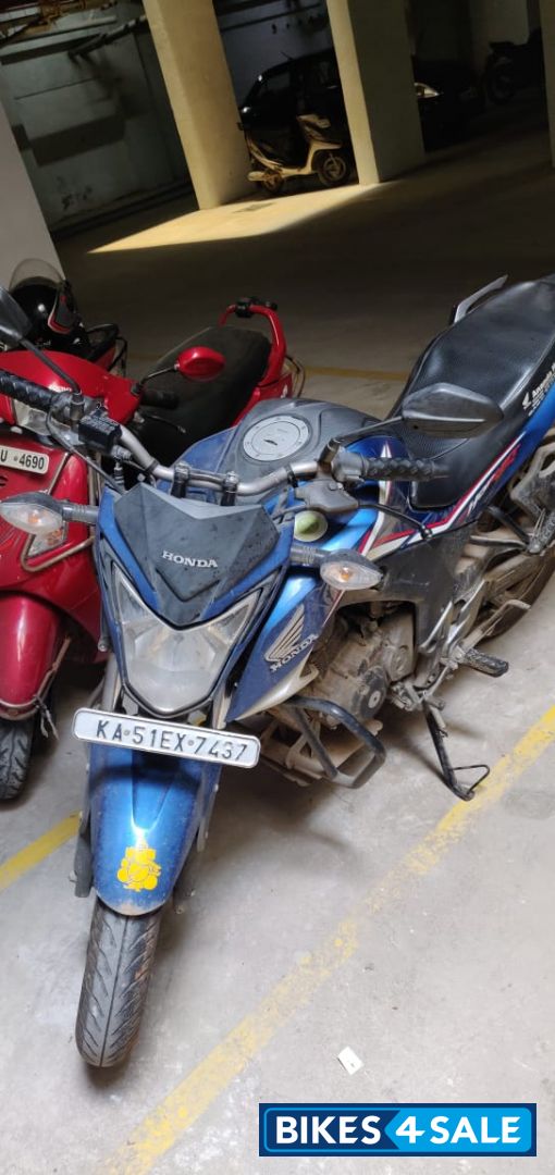 Honda CB Hornet 160R