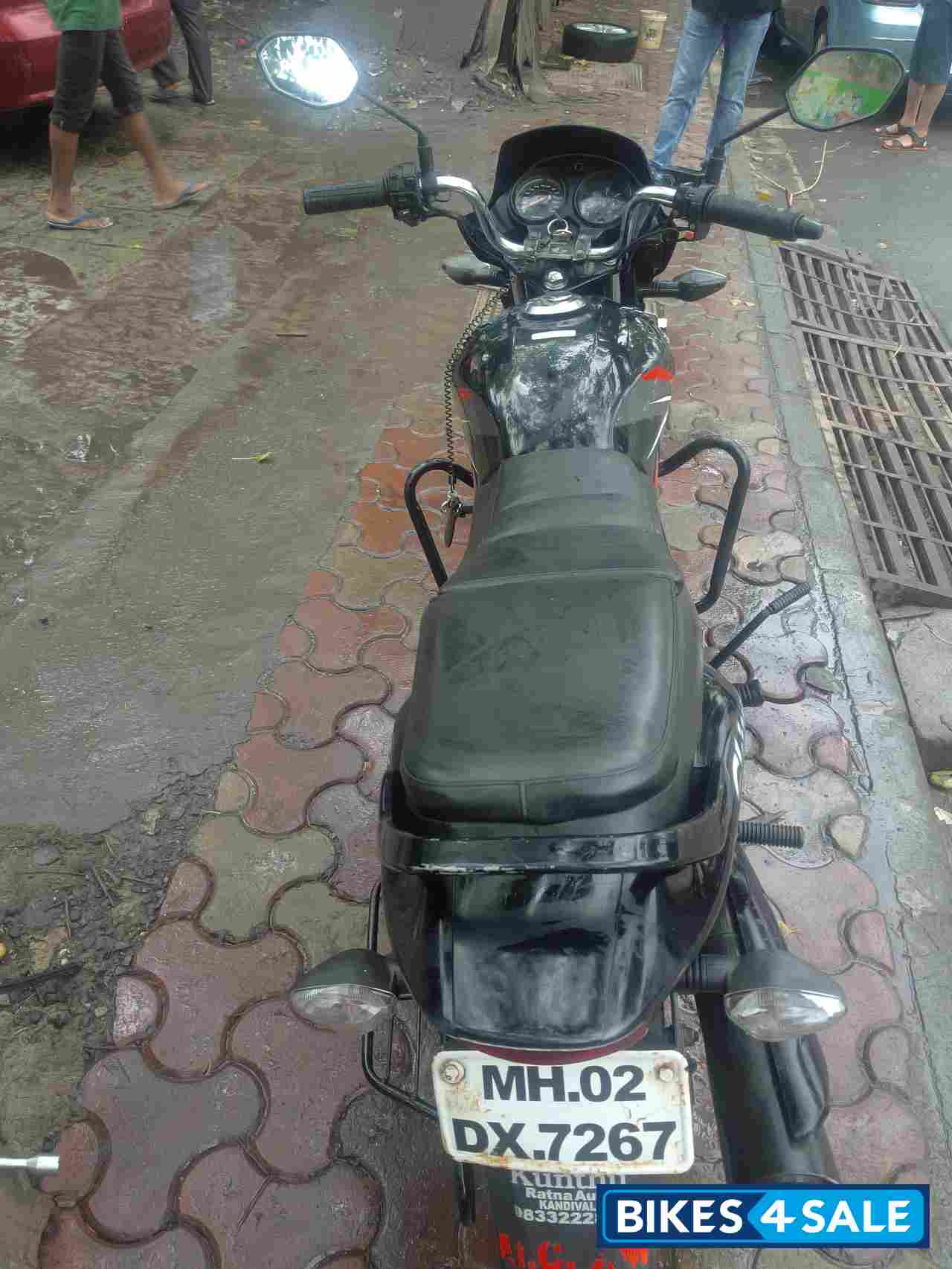 Black Honda CB Shine