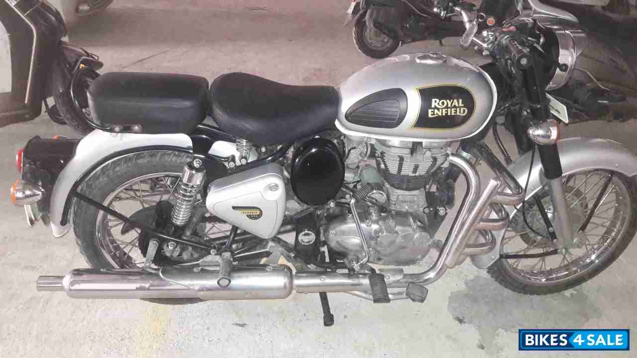 Silver Royal Enfield Classic 350
