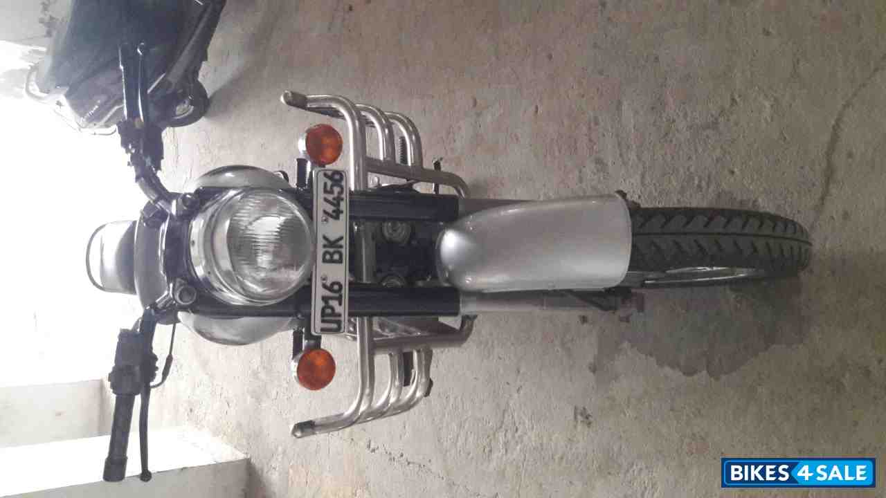 Silver Royal Enfield Classic 350 Silver Royal Enfield Classic 350