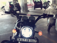 Black Royal Enfield Thunderbird 350