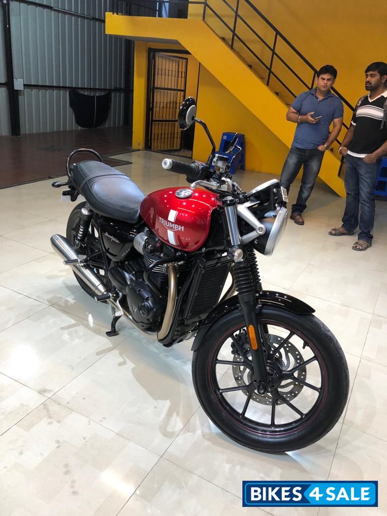 Triumph Street Twin